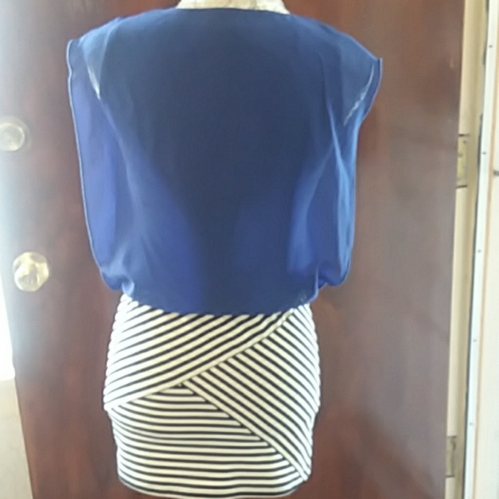 Dress - Picture 3 of 4